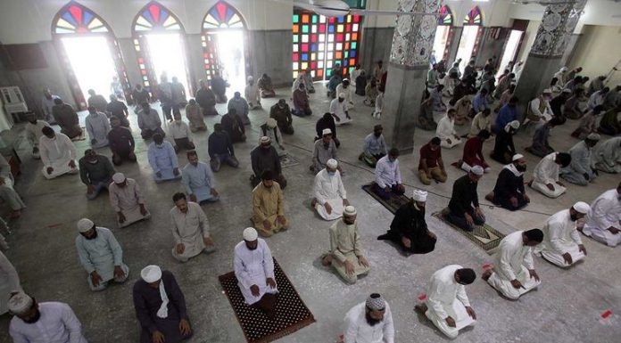 Sindh govt announced their decision to allow congregational prayers on Eid-ul-Fitr and Jumu’atul-Wida.