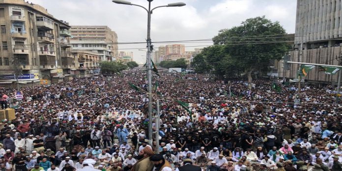 Jamaat-e-Islami launched ‘Haqooq Karachi Tehreek’ through a march.