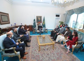 PM Imran Khan meeting Ertugrul team made Pakistanis unhappy