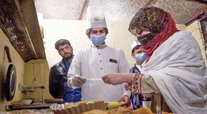 Noora Ihsas, First Woman who Opens the Restaurant In Swat - 2021
