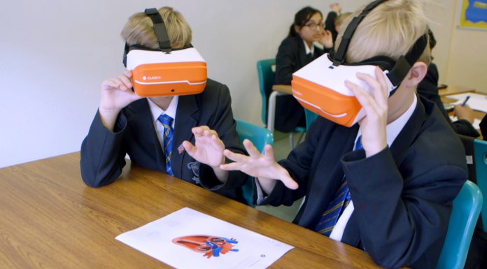Pakistan Introduces Virtual Reality Classes for Education