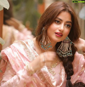 Sajal Aly Biography-Age, Family, Dramas, & Much More